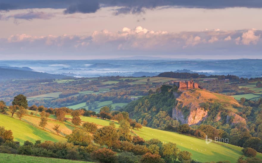 Carreg Cennen castle in the Brecon Beacons, Camarthenshire