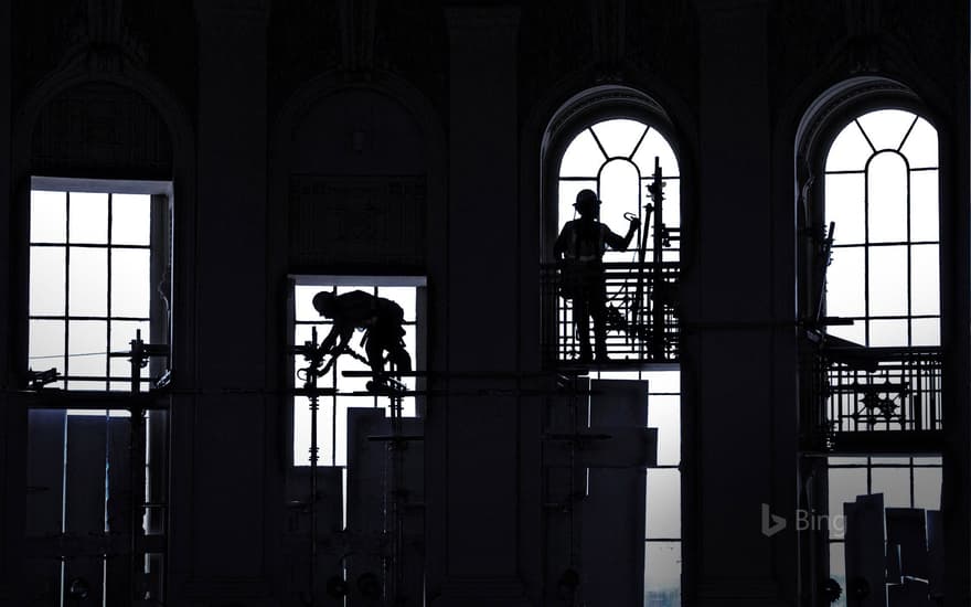 Workers restoring the rotunda of the US Capitol in Washington, DC